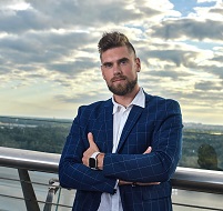 Денис Сухойван